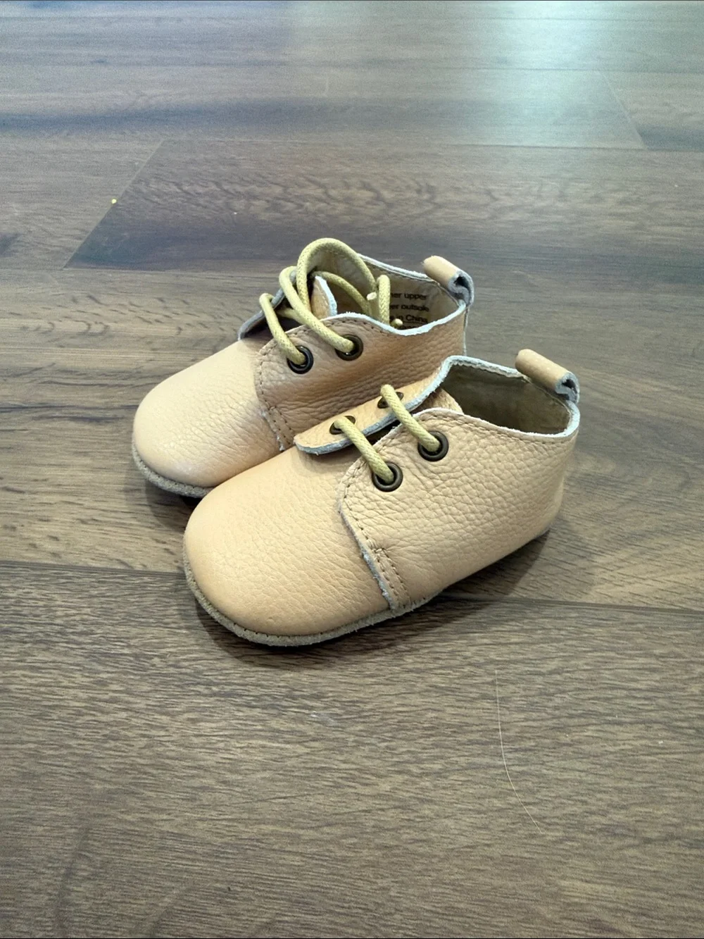 Classic Toddler Lace-Up Leather Shoes in Tan